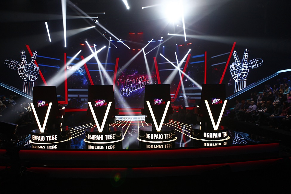 Беременная Джамала впервые показала округлившийся животик